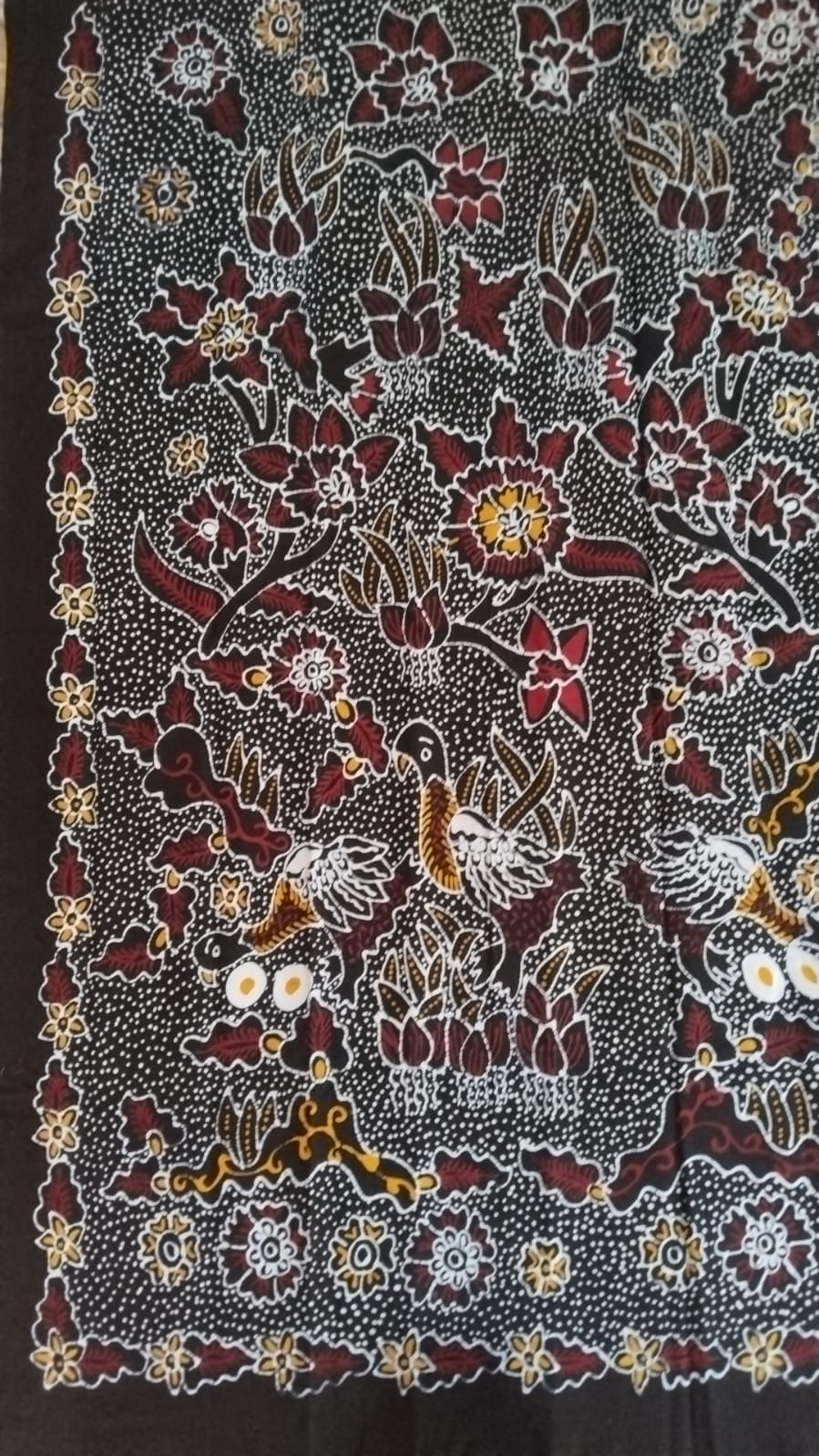 Motif batik tulis tabur beras